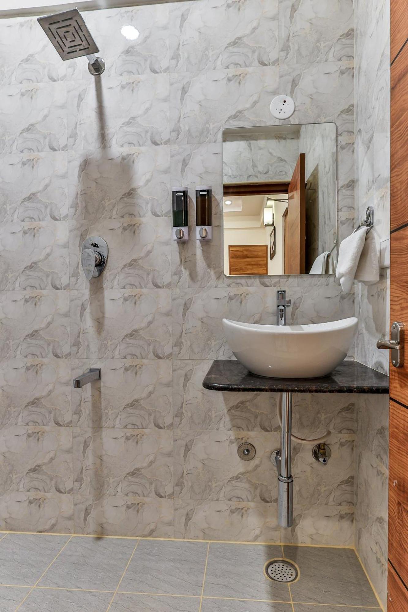 The Auberge Boutique Hotel - Manyata Tech Park 벵갈루루 외부 사진