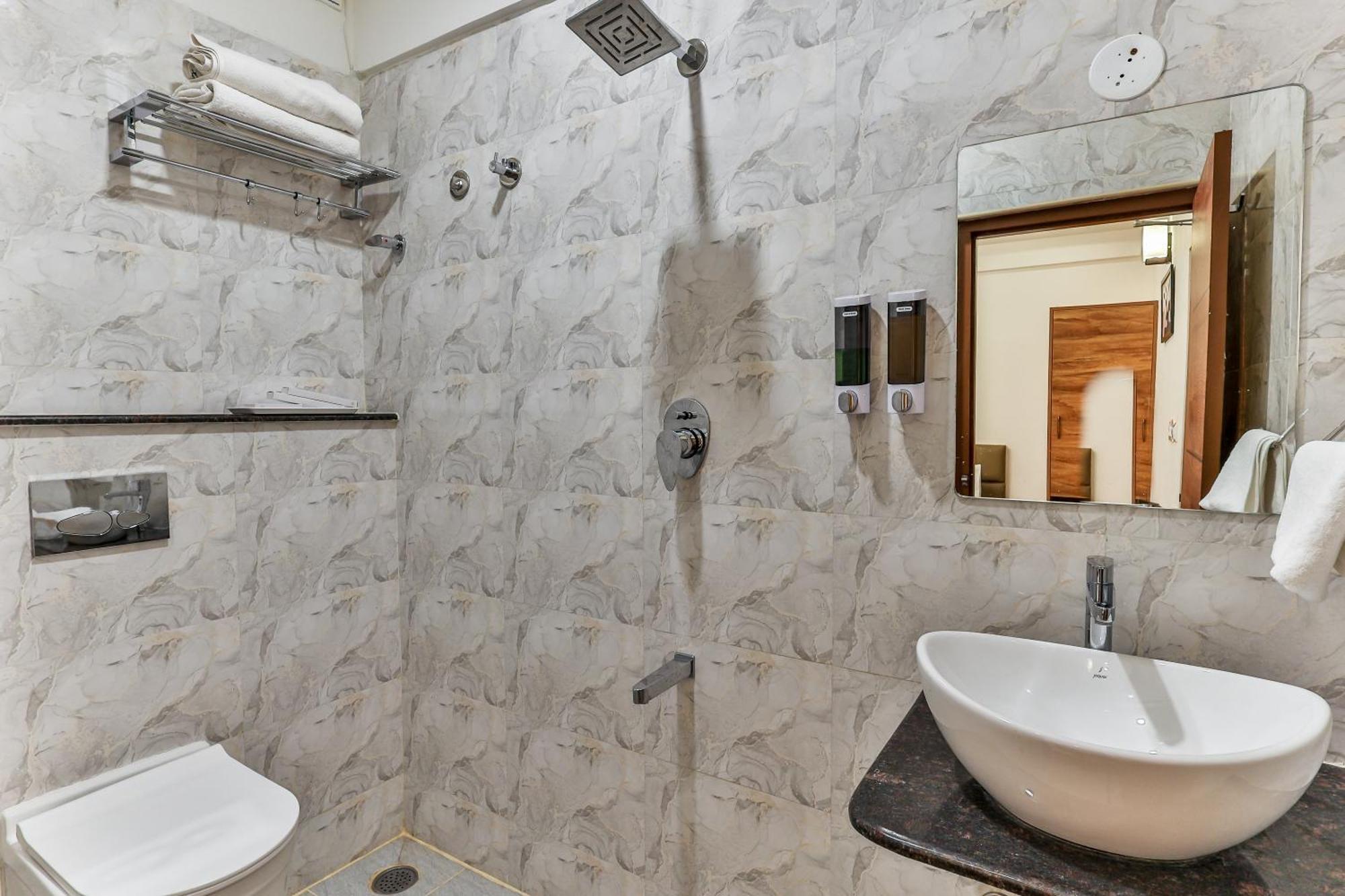 The Auberge Boutique Hotel - Manyata Tech Park 벵갈루루 외부 사진