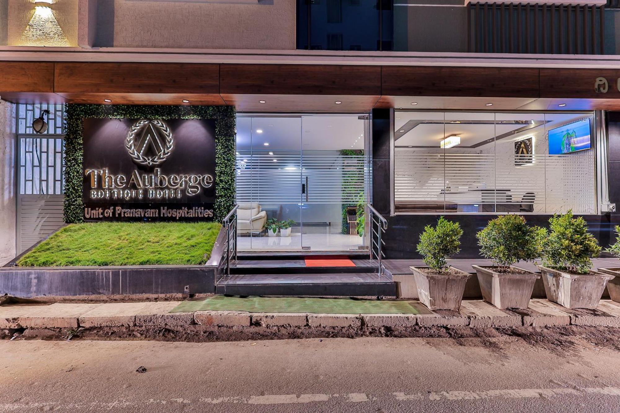 The Auberge Boutique Hotel - Manyata Tech Park 벵갈루루 외부 사진